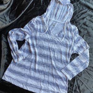 Long sleeve hooded shirt